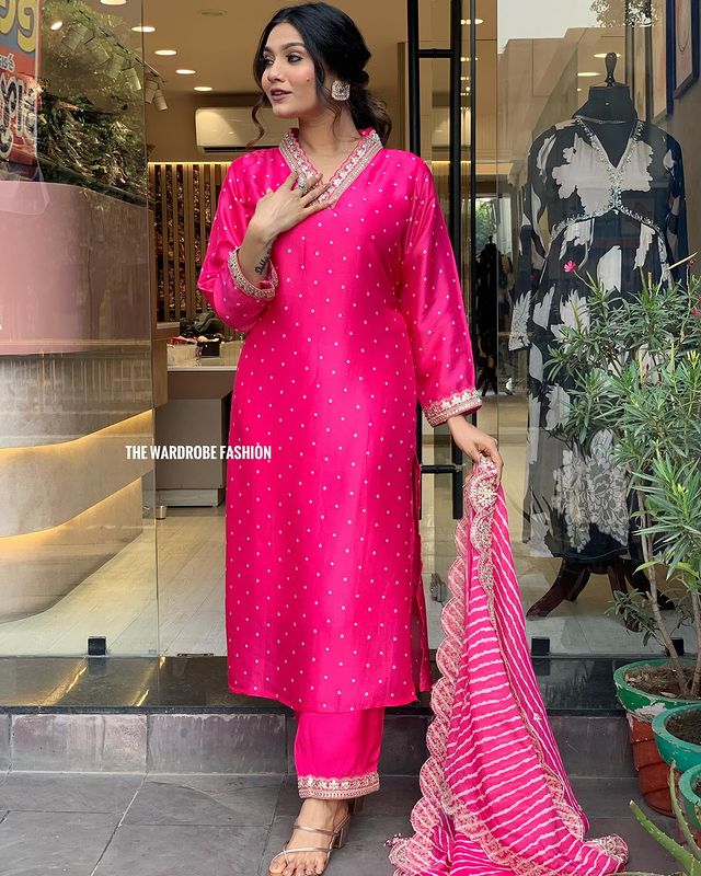 Women Sequence Embroidered Viscose Rayon Kurta Set